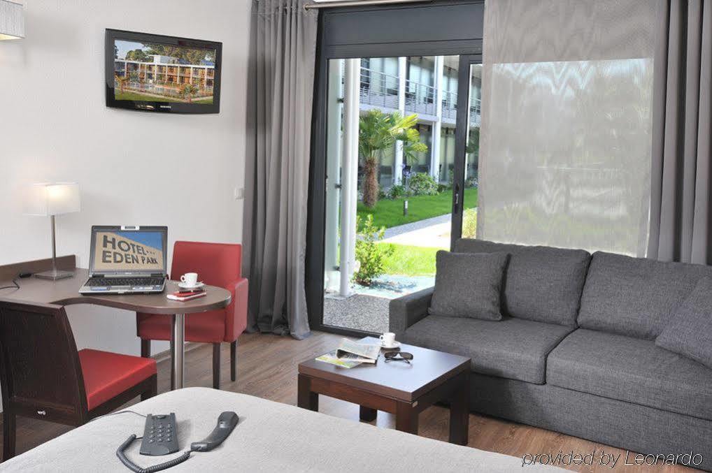 Hotel Eden Park Pau Est, Avec Piscine Eksteriør bilde