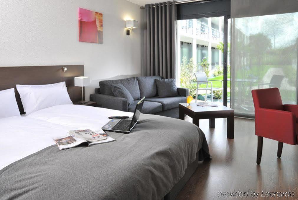 Hotel Eden Park Pau Est, Avec Piscine Eksteriør bilde